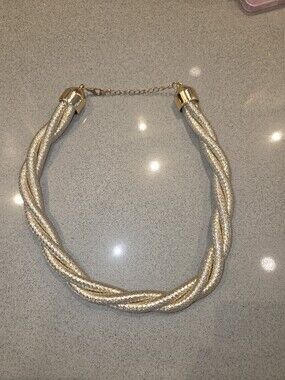 Twisted Metallic Rope Necklace - Gold